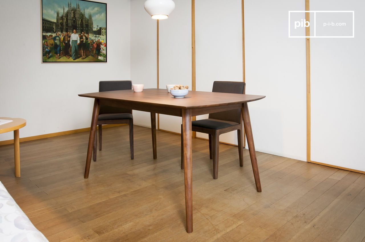 Chinatown Dining Table Made Of Varnished Acacia Wood Pib