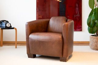 Hazelnut leather armchair Red Baron